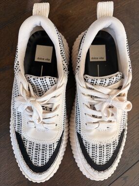 Dolce Vita Cream and Black fabric Platform Sneakers